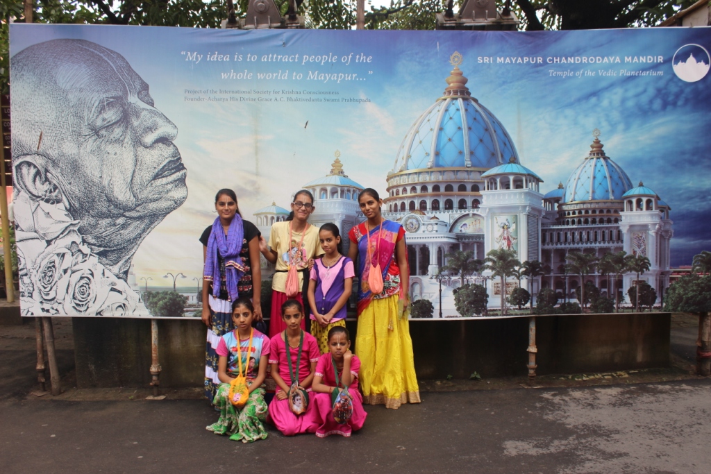 Gurukula Girls of Nandgaon Goes To Mayapur